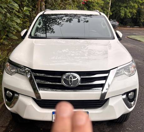 TOYOTA HILUX SW4 2.7 SR 4X2 16V FLEX 4P AUTOMÁTICO TOYOTA HILUX SW4 2.7 SR 4X2 16V FLEX 4P AUTOMÁTICO